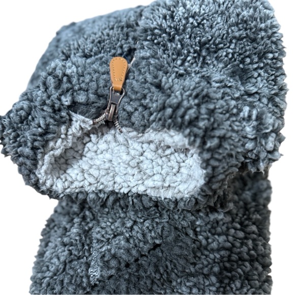 Simply Southern Heathered
Quarter Zip Sherpa Pullover in Phantom Grey Size Small - Picture 4 of 13